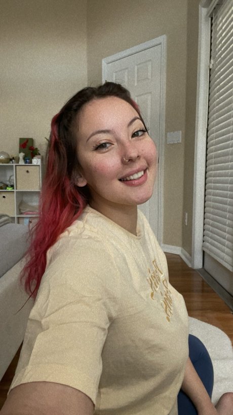 Woe Alexandra model sexy img