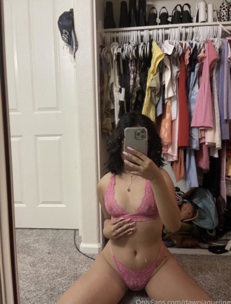 Dawn Jaqueline star nude photos