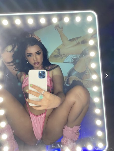 Yahaira Yumi star naked pics