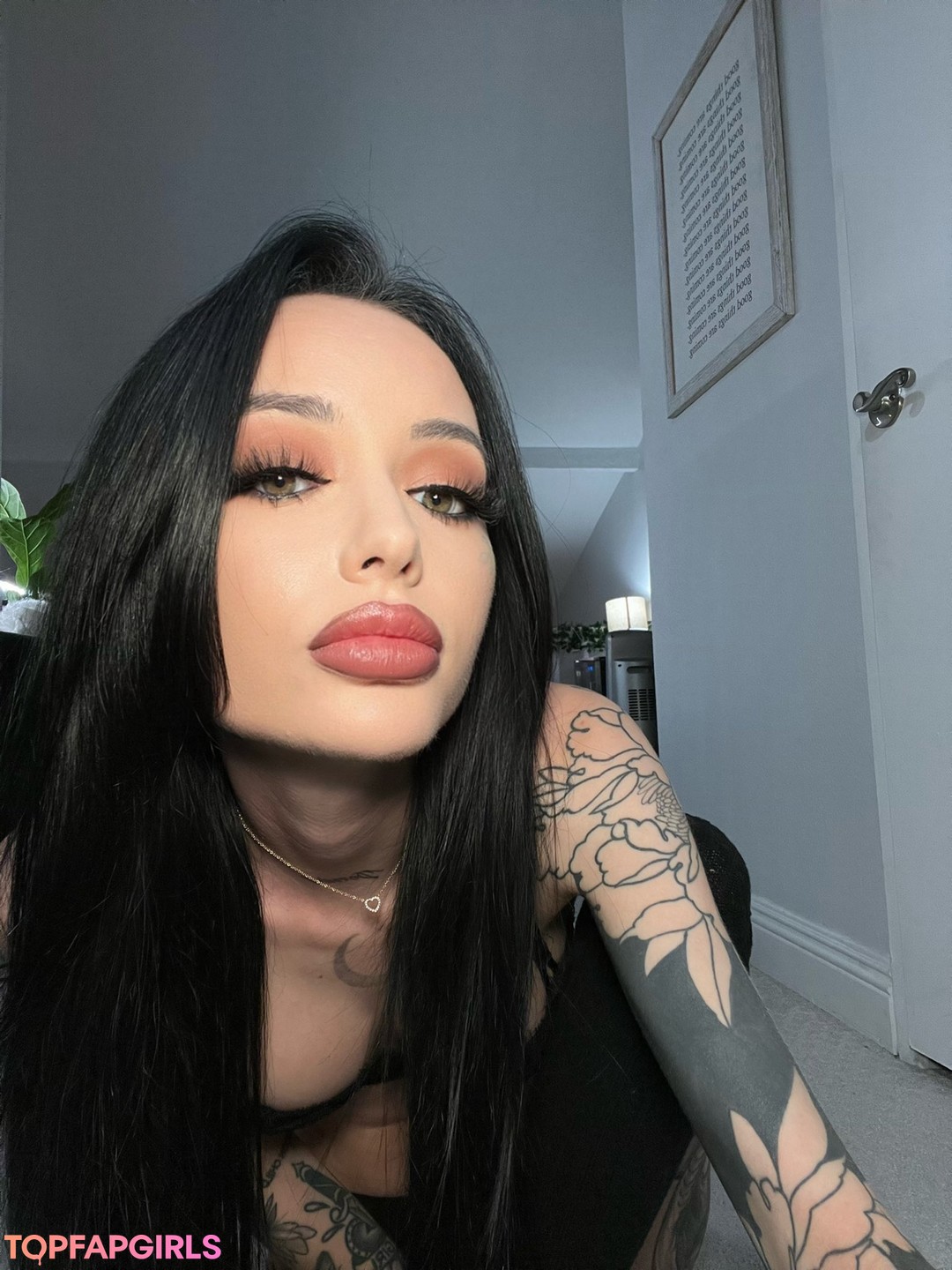 Stormy Summers sex model photos