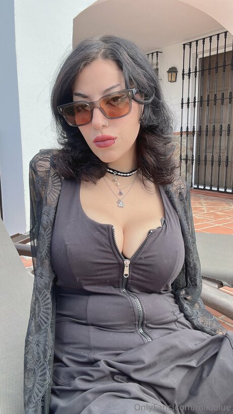 Mikiblue top model pics