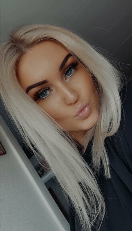 Scream Queen pornstar nice pictures