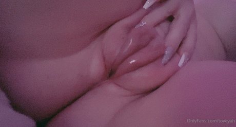 Toveyah pornstar nudes images