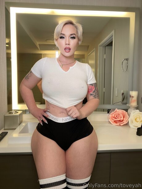 Toveyah star nudes photos