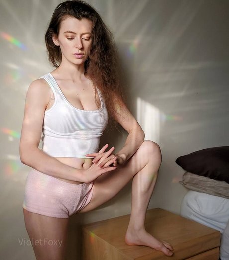 VioletFoxy top star images