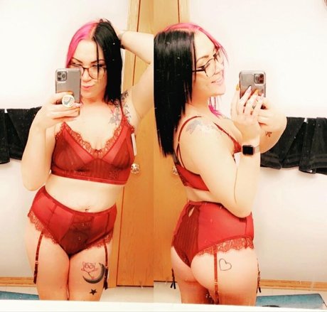 Kitty Lynn pornstar sexy img