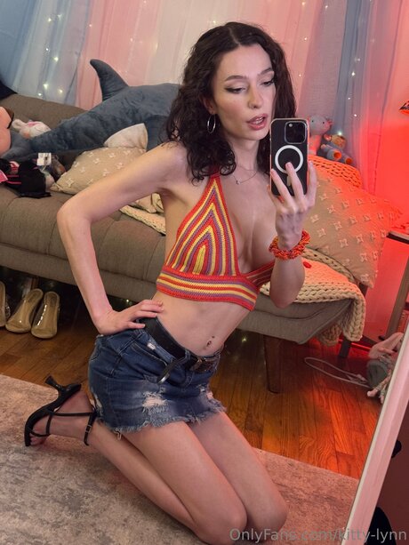 Kitty Lynn nude pornstar galleries