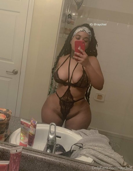 Raychiel star sexy picture