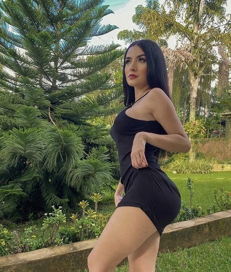 Nahomi Rojas free star gallery