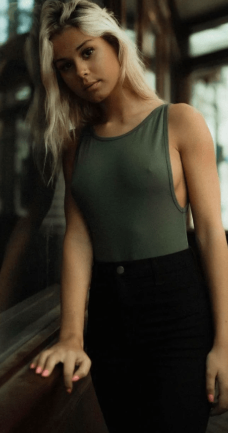 Noelle Leyva naked actress photos