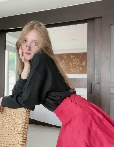 mysaaat model erotic photos