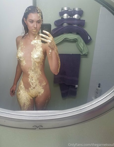 thegarnetsoul nude pornstar picture
