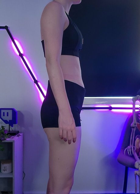 DeadlyKitten s Kofi model porn pics