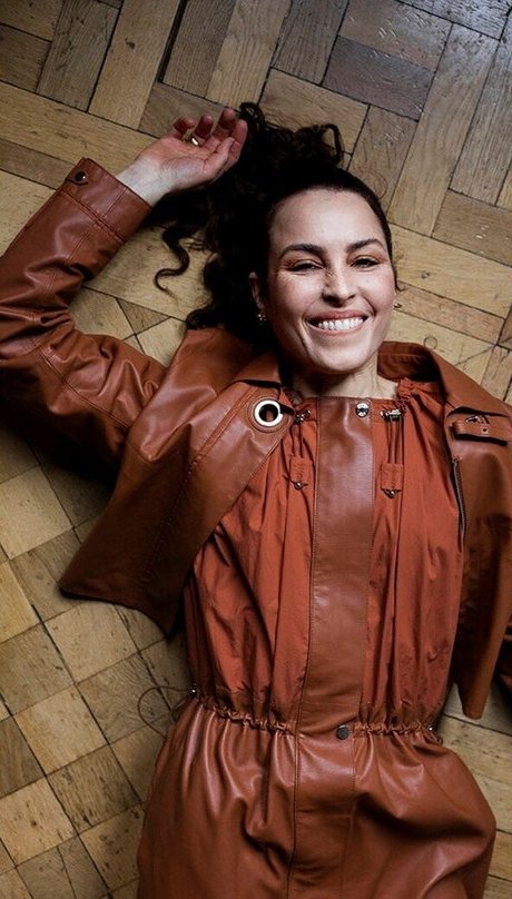 Noomi Rapace star img