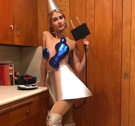 Lola Abbey model nude archive