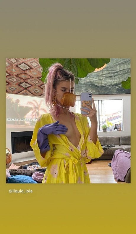 Lola Abbey best pornstar img