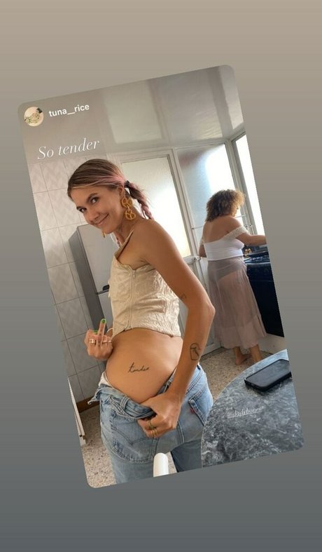 Lola Abbey sex star pics