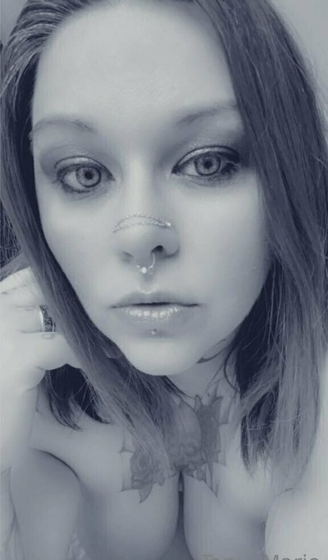 tanyamariex erotic model photo