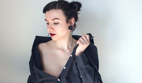 Chloe Ventura nude model photos