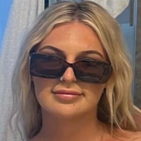 holzieee model exclusive photos