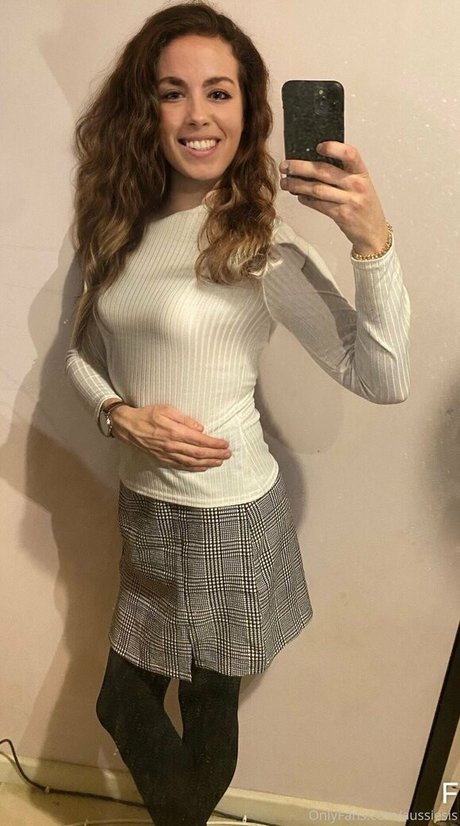 aussiesis high quality model image