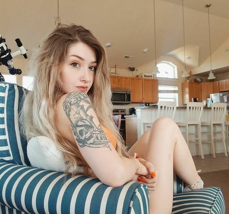 Christa Panek nude pornstar pics