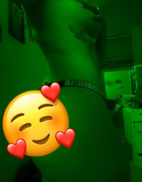 emme03 perfect star photo