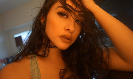 Olivia Hailey nice star img