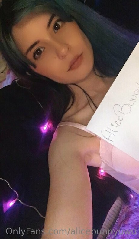 alicebunnyuwu model erotic galleries