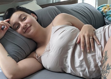 naomistarr star erotic picture