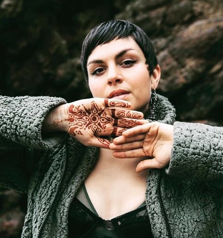 Krewella star perfect photo