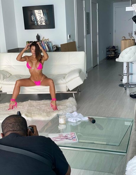 Lotus Bombb model photos