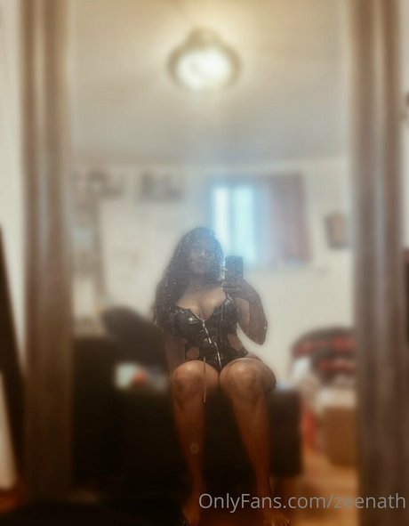 zeenath model beautiful picture