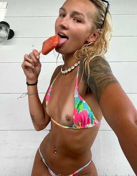 Joselyn Banks naked actress image