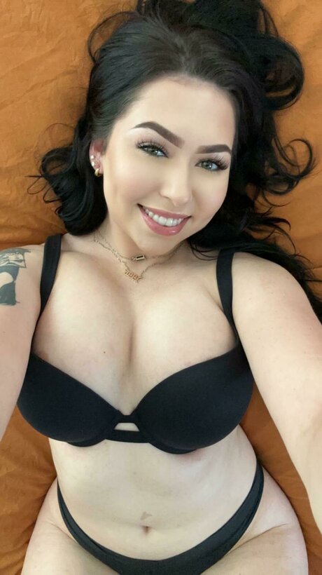 hungry4moore pornstar naked image