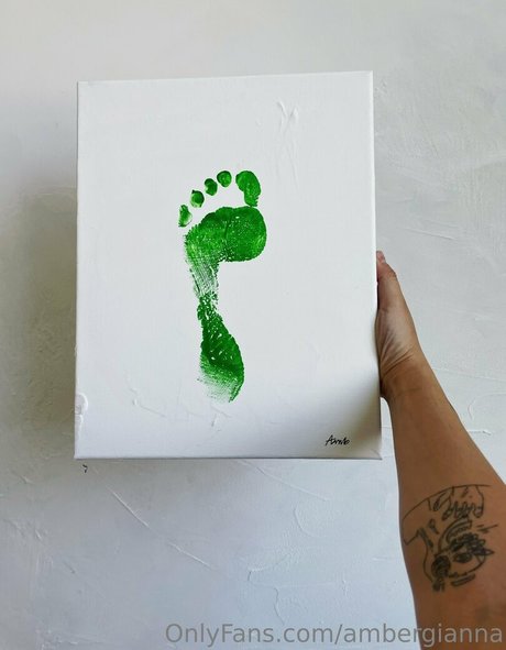 Ambergianna pornographic model photos