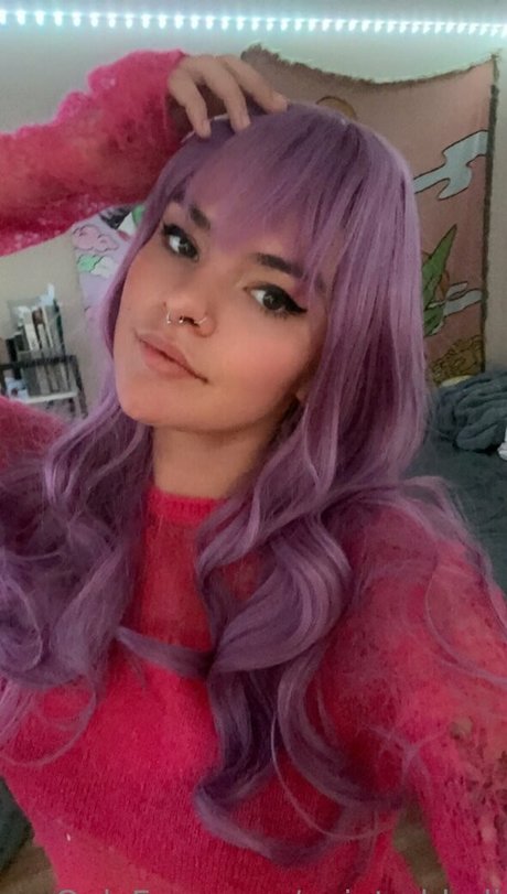 painted ladi naked model img