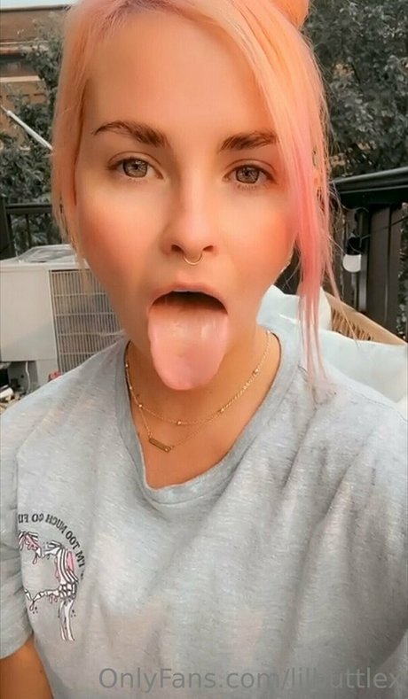 lilbuttlex star nudes gallery