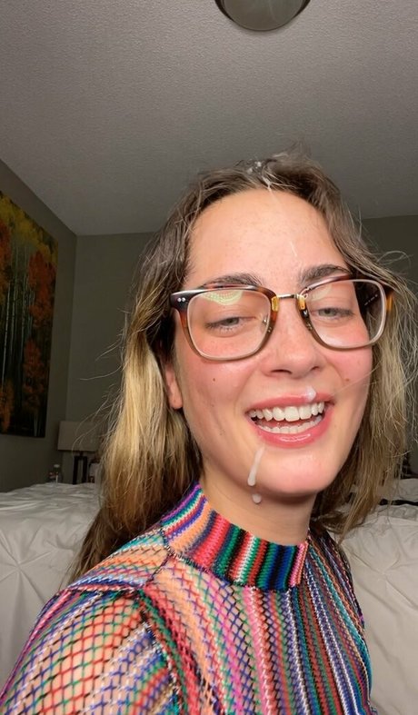 Lily Alcott nice model images