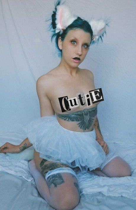 xoklautease nice actress pics