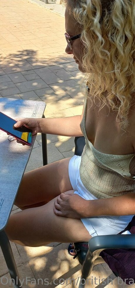 british braless hotwifex erotic actress img