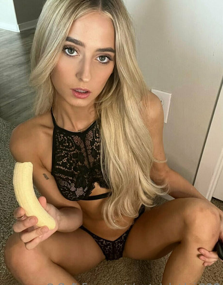 amandaclaire18 exclusive actress photo