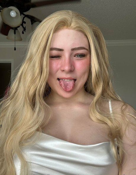 aurorabrookefree star hot img