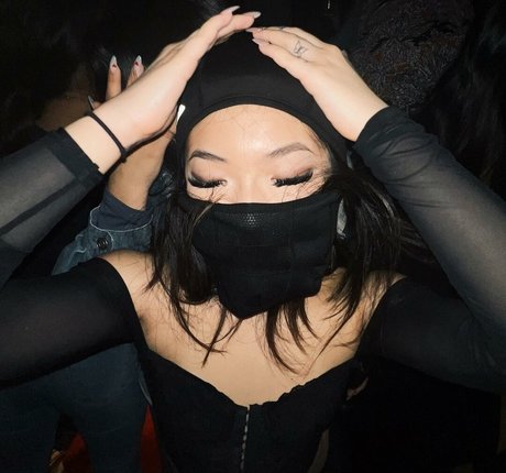 Maru Lee nude actress pictures