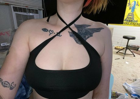 ddisgustingtxre Profile pic