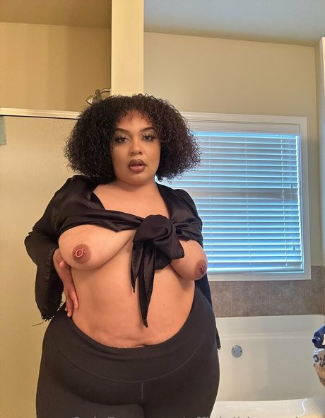 officialhhoneybee adult star pic