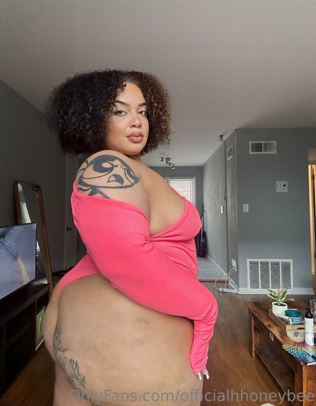 officialhhoneybee best pornstar img