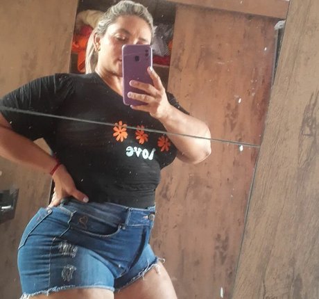 Graca Anjos beautiful star pictures