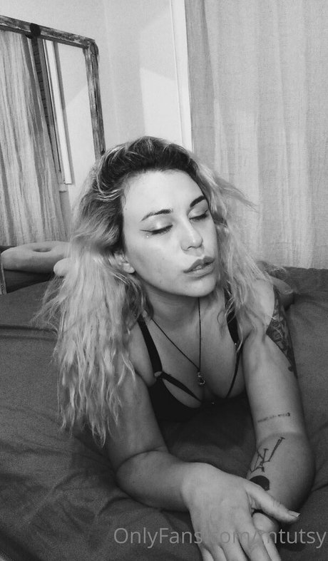 mtutsy pretty pornstar galleries