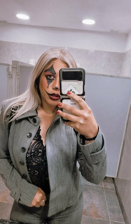 mtutsy hot actress photo